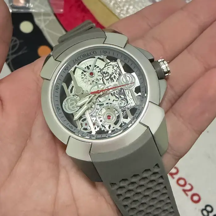 Montre Jacob & Co Cadran Lion Multifonctionnelle Pour Hommes Occasions Spéciales Couleurs Variées