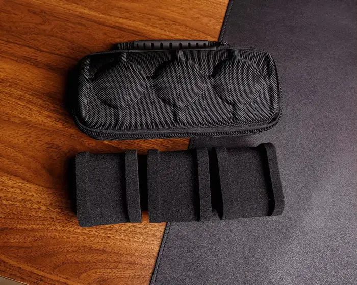 Organisateur de boîte de montre élégant pour homme, étui de voyage de montre, support d'affichage de montre de rangement portable avec oreiller anti-moussage pour montres-bracelets occassions spéciales cadeau