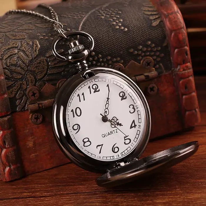 Montre de poche classique BlueLans vintage en silver avec cadran en alliage et fonction rotative pour homme occasions spéciales élégance subtile cadeau parfait