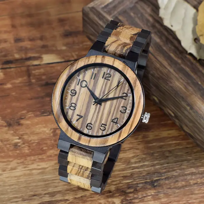 Montre rétro en bois naturel vendange homme avec mouvement quartz précision cadre rond bois robuste pour usage quotidien et cadeaux