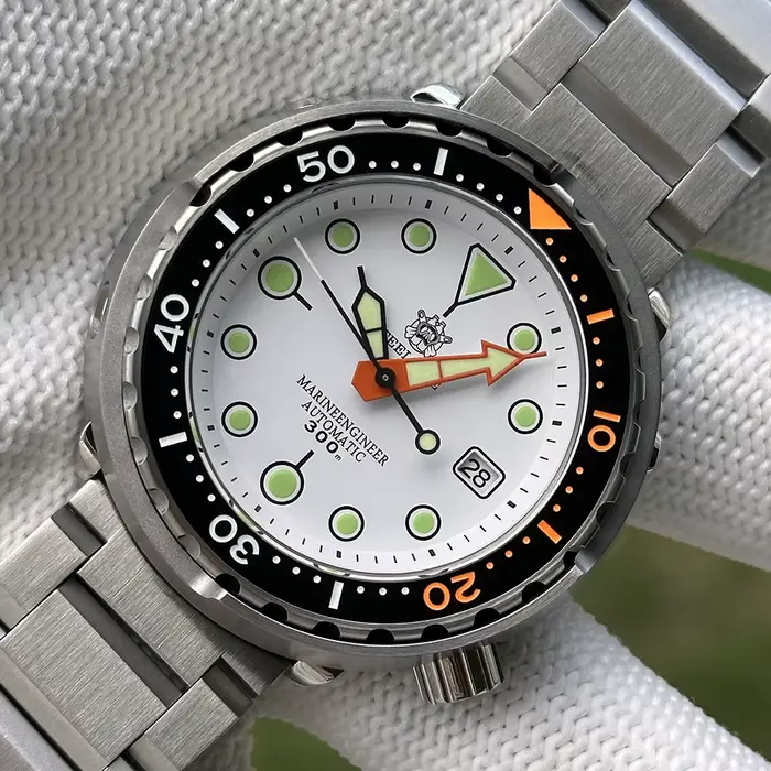 STEELDIVE nouveau en SD1975C hommes automatique montre de plongée 300m étanche mécanique montre-bracelet horloge lumineuse saphir miroir