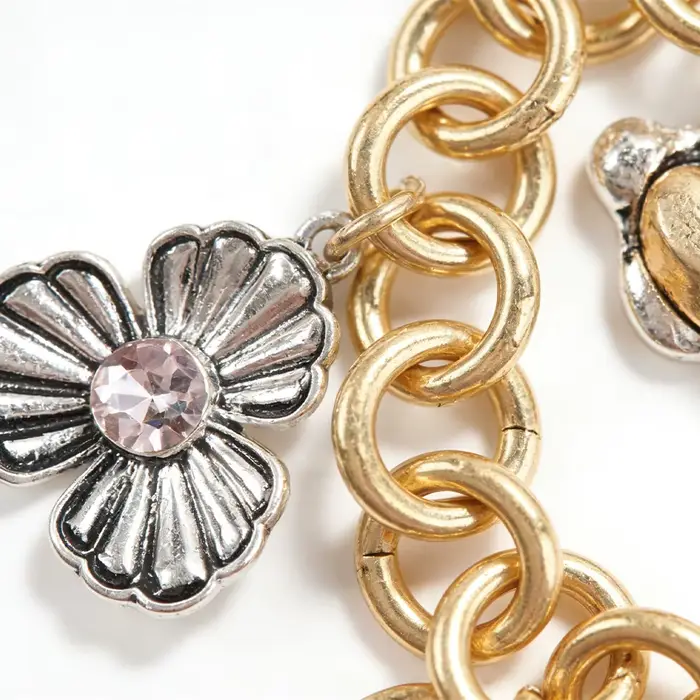 Bracelet fantaisie bohème à breloques mélangées pour femme