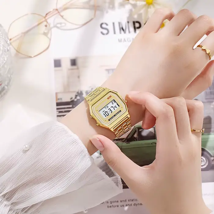 Montres de luxe en or Rose pour femmes