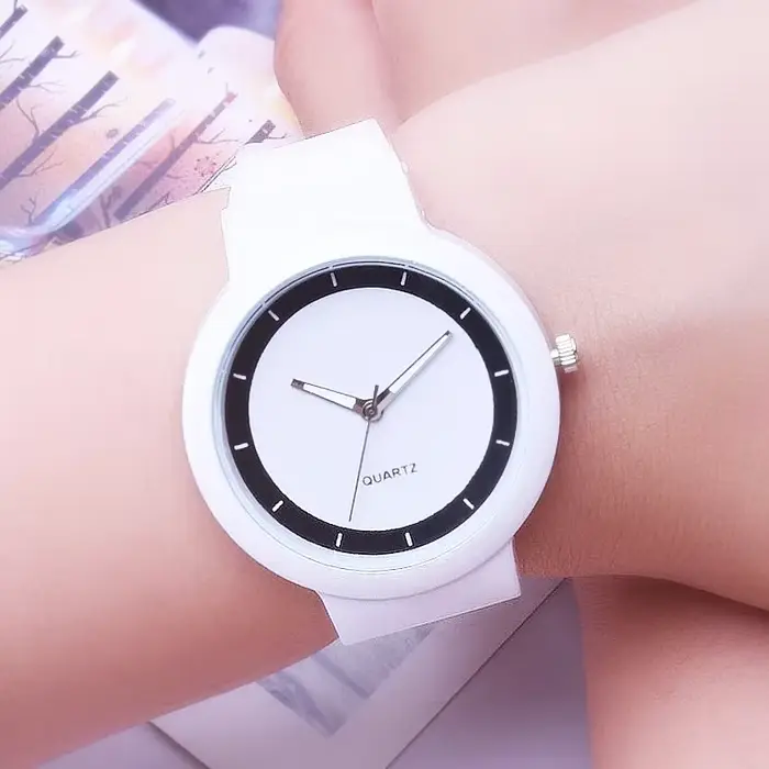 Montre-bracelet analogique à quartz pour femme