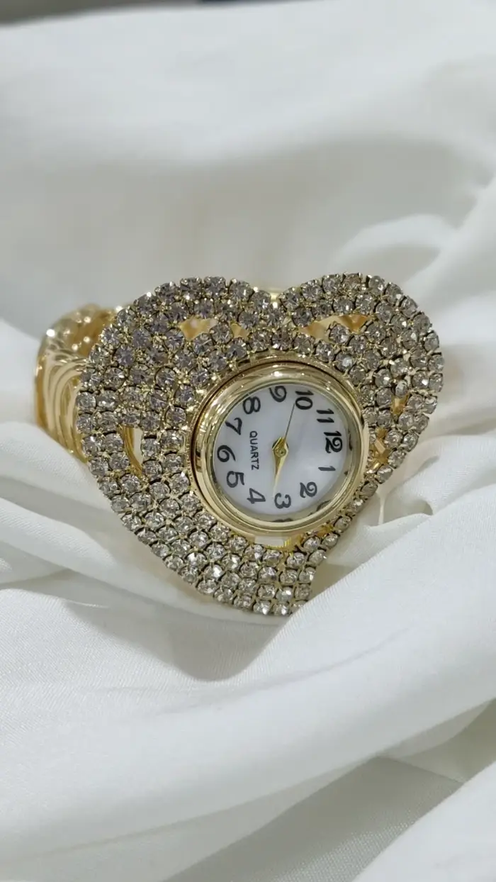 Montres en diamant pour femmes