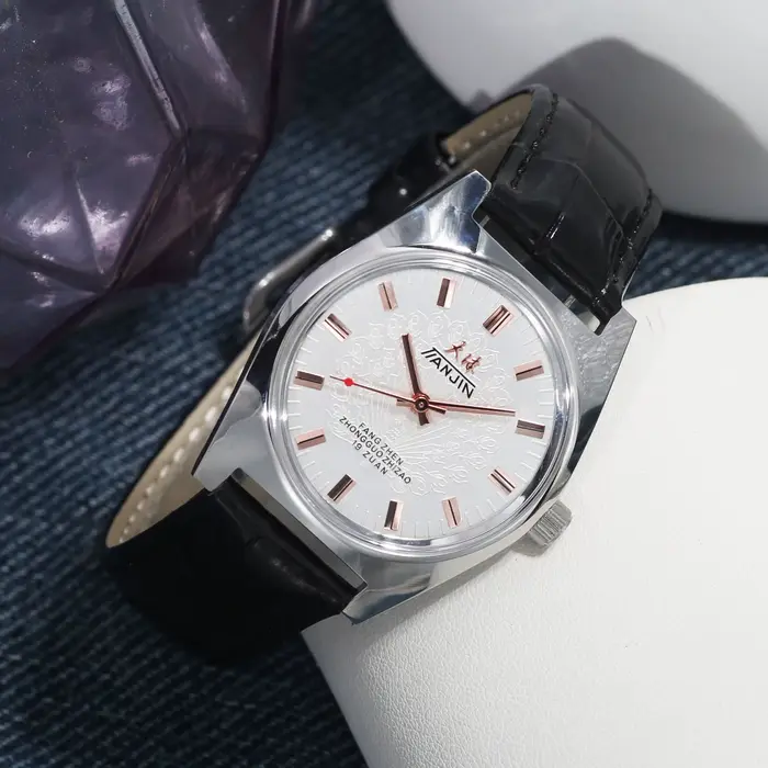Montre mécanique à remontage manuel pour hommes