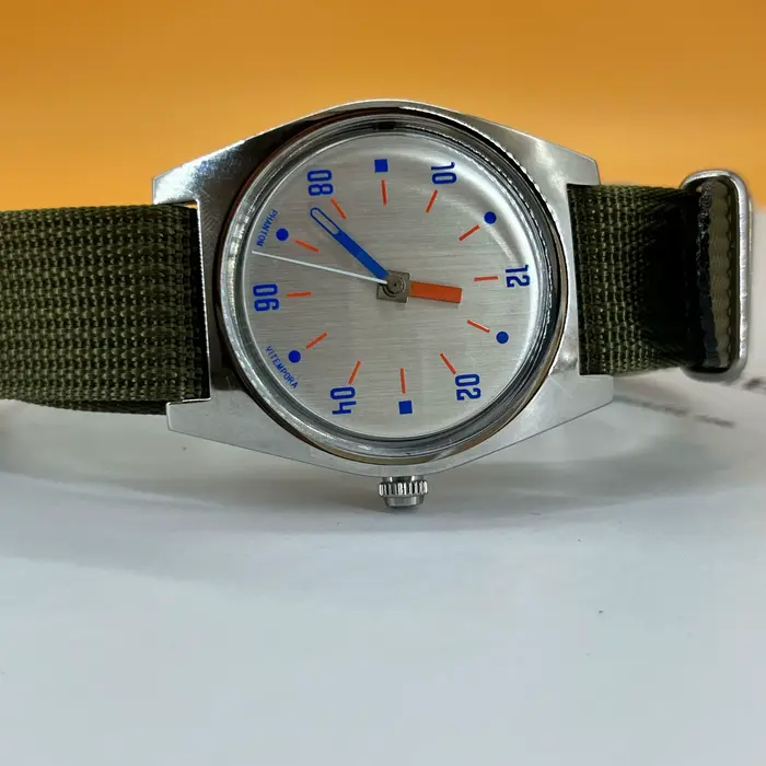 PHANTOM 36MM montre mécanique à remontage manuel 7120
