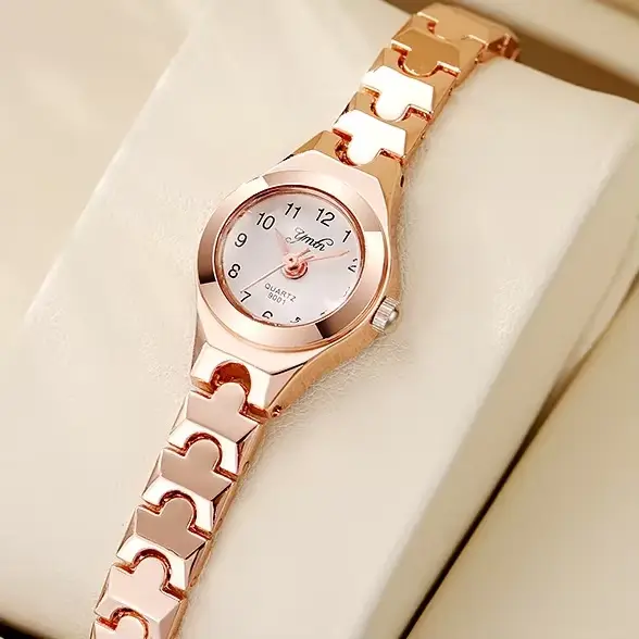 Offre spéciale marque femmes montres à Quartz mode Bracelet en acier Bracelet dames montre Simple lu