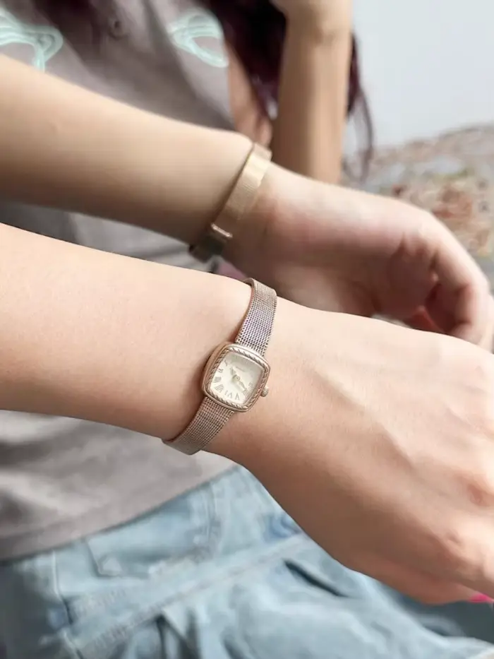 2025 nouvelle montre pour femme Vintage plaqué or luxe Noble cadeau pour les amoureux