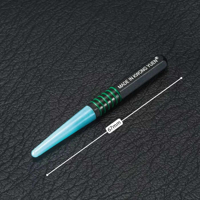 Stylo à huile pour entretien de montre