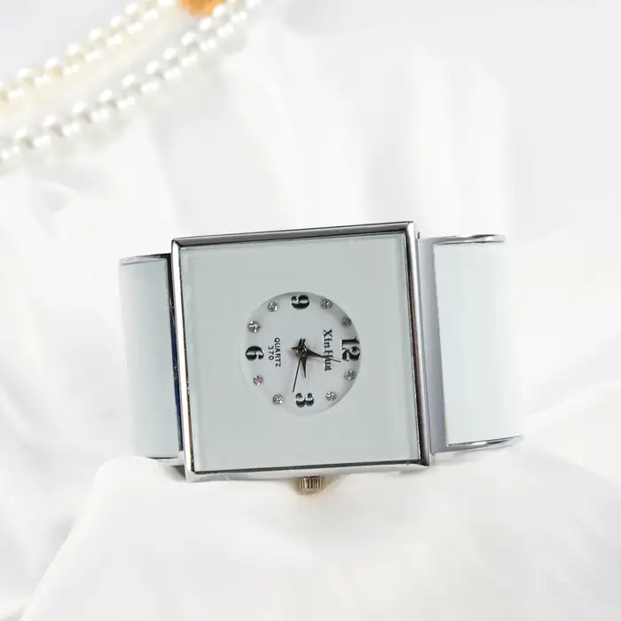 Grand Bracelet en acier inoxydable pour femmes montres