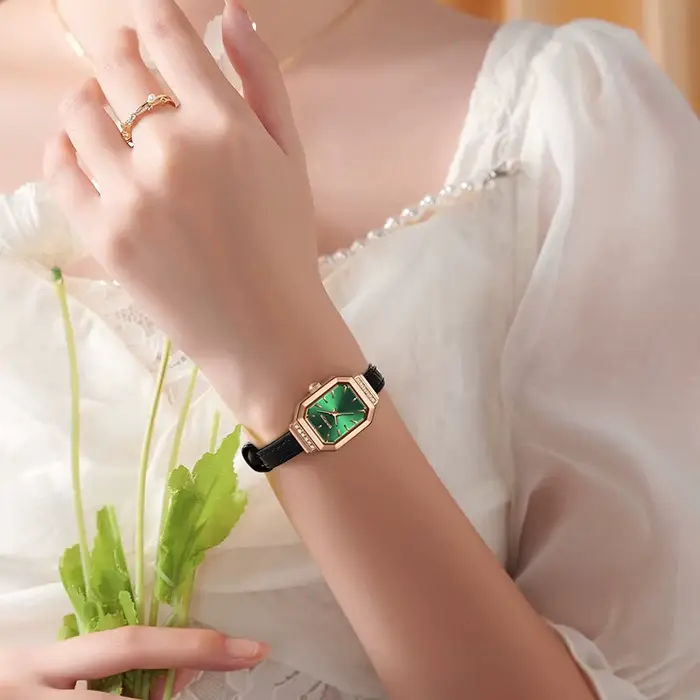 Nouvelle montre pour femme à la mode avec Bracelet en or Vintage et luxe