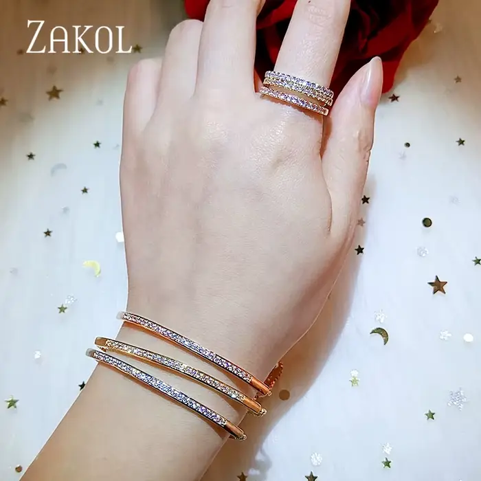 Bracelet Femme Or Rose Plaqué Argent Avec Tracker Humeur Et Cubic Zirconia Pour Toutes Les Occasions