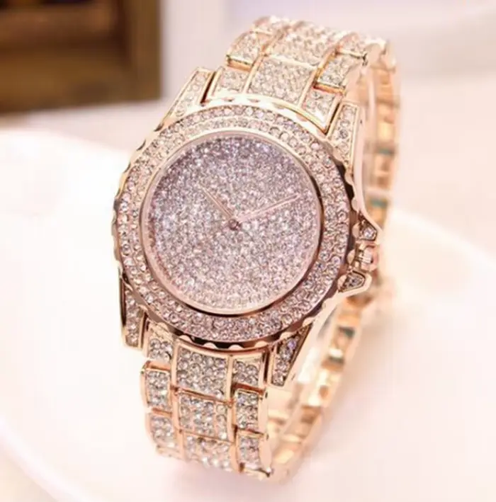 Montre-bracelet en cristal de luxe pour femme