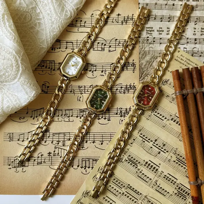 Montre rétro polyvalente en alliage pour femmes, quartz, résistante à l'eau, idéale pour toutes les occasions