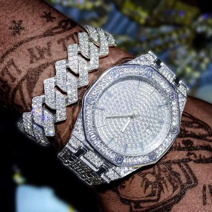 Montre glacée pour hommes