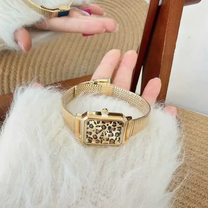 Montre rectangulaire haute couture imprimé léopard rétro résistante à l'eau pour femmes mode et casual occasions spéciales