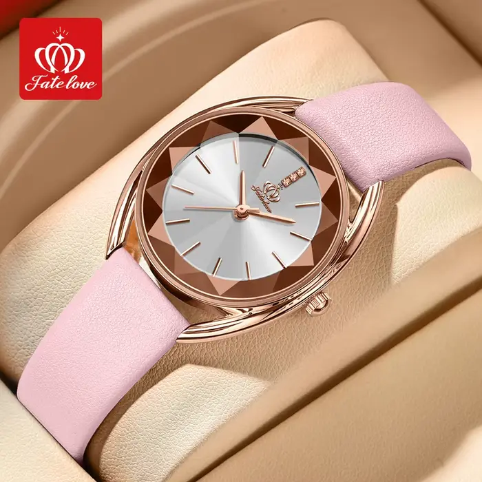 Montre en acier inoxydable avec bracelet en cuir pour femmes, élégante et résistante à l'eau, idéale pour les occasions spéciales et le quotidien