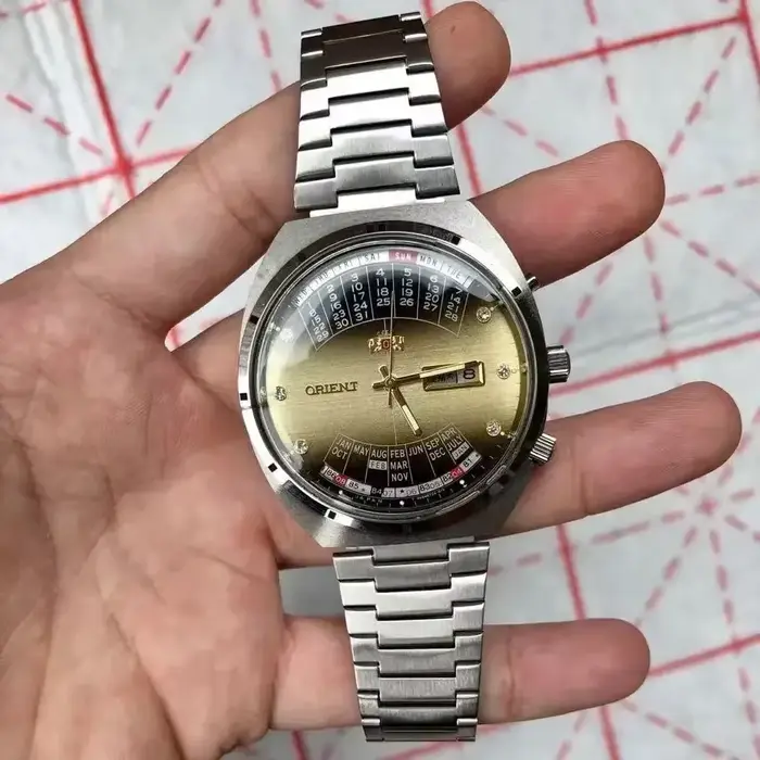 Montre Orient automatique mécanique 118A avec grand cadran rotatif