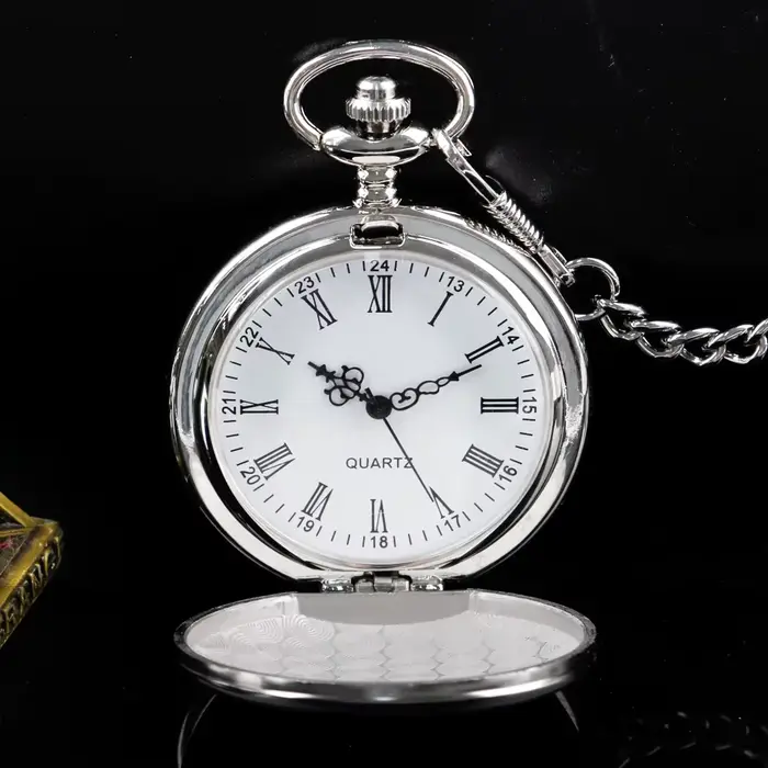 Montre de poche vintage en acier lisse argenté pour homme avec numéros romains style rétro occasions spéciales