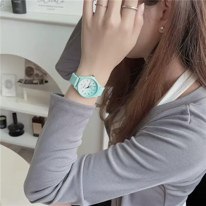 Montre rétro pour femme
