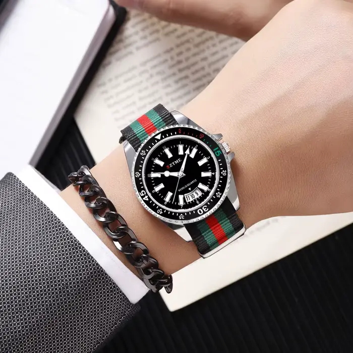 Nouvelle montre de calendrier à bracelet en nylon pour hommes à la mode