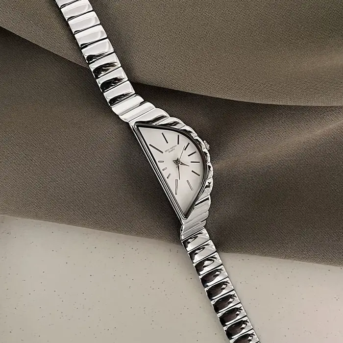 Montre GEDI Or Élégante 2026 Montres-bracelets pour Femmes Montres de Luxe Vintage Niche Étanche à Quartz Cadeaux