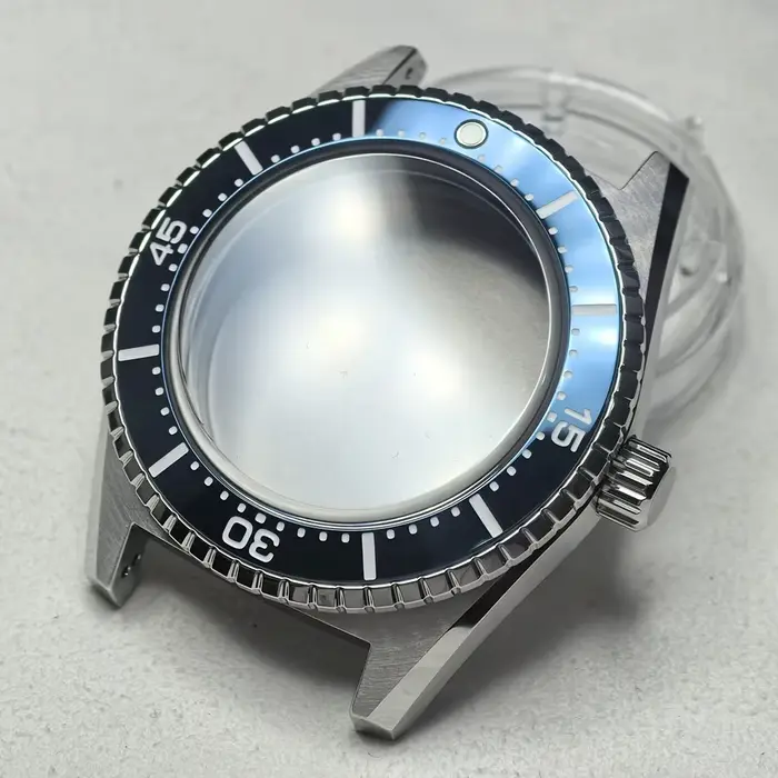 Montre de plongée de haute qualité 39mm, boîtier modifié en cristal saphir adapté au mouvement NH35/