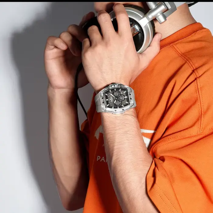 Montre multifonctionnelle Naviforce édition limitée avec aiguilles luminescentes et résistance à l'eau pour hommes occasions spéciales