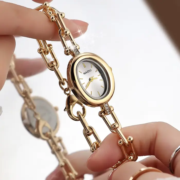1 montre-bracelet à quartz de style nouveau