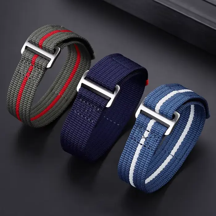 Bracelet de montre en nylon de haute qualité pour homme avec boucle de sécurité intemporel pour toutes les occasions élégantes et décontractées