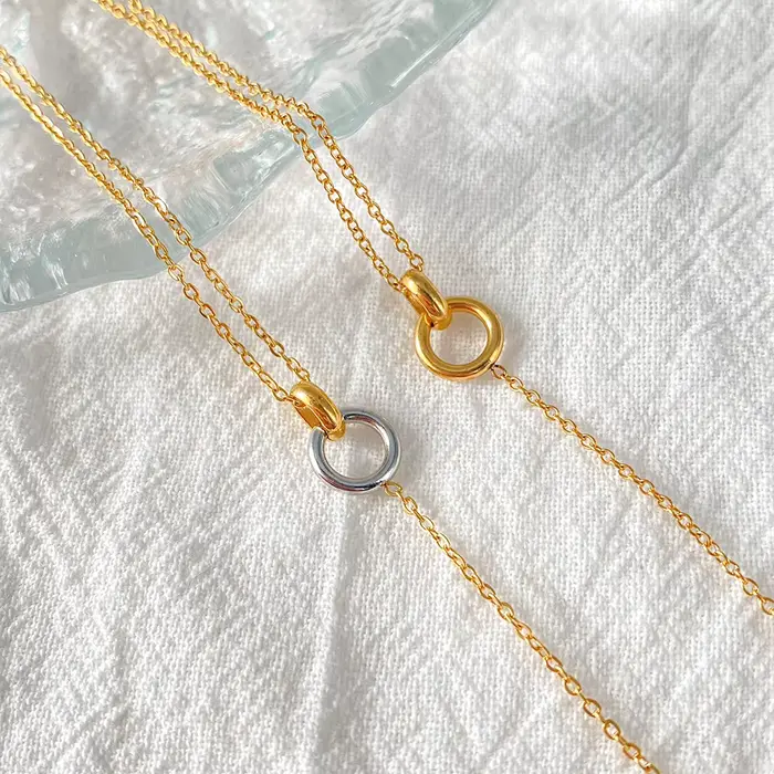 Bracelet minimaliste e-Manco en acier inoxydable avec chaîne de maillons et fermoir géométrique pour femmes, idéal pour le bureau et l'école