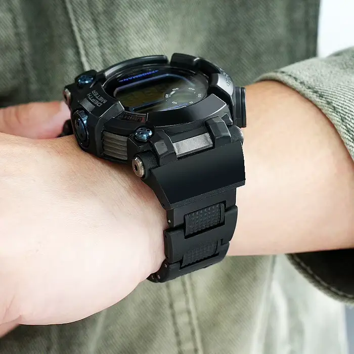 Montre de plongée robuste et élégante avec bracelet en caoutchouc pour hommes aventuriers occasions spéciales plongée alpinisme