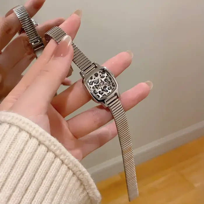 Montre carrée à cadran imprimé léopard bracelet en acier inoxydable cadeau pour femme occasion spéciale bronze café rose quartz élégante