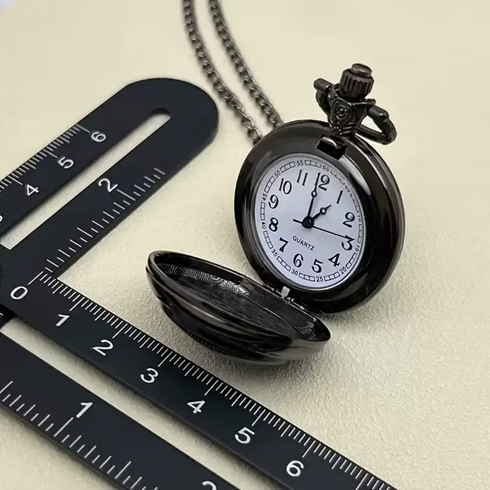 Montre de poche Black Raven au design gothique avec boîtier et bracelet en alliage de collier
