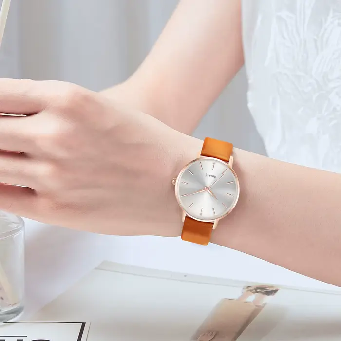 Montres pour femmes bracelet en cuir