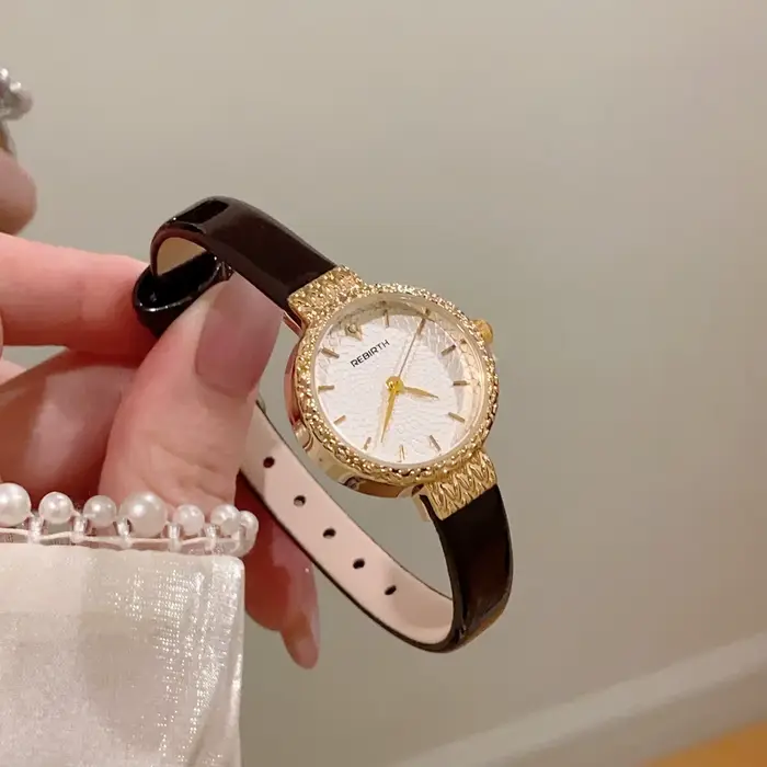 Montre KCALOE Femmes Bracelet Cuir Fin Cadran Rond Simple Quartz Occasions Spéciales