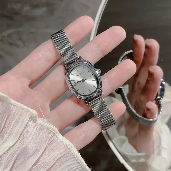 Top vente cadran ovale Montre à Quartz femmes mode dames maille ceinture bracelet Montre-bracelet étudiant Relojes Para