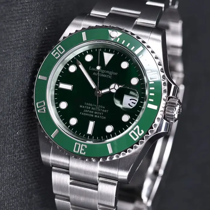 Montre de luxe pour homme avec design squelette de style professionnel
