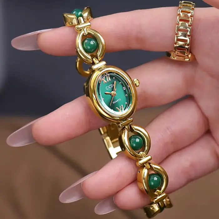 Montres-Bracelets en or pour femmes