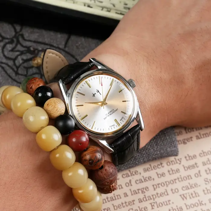 Montre de marque Diamond pour homme 38MM et montre-bracelet mécanique manuelle étanche commémorative de la paix