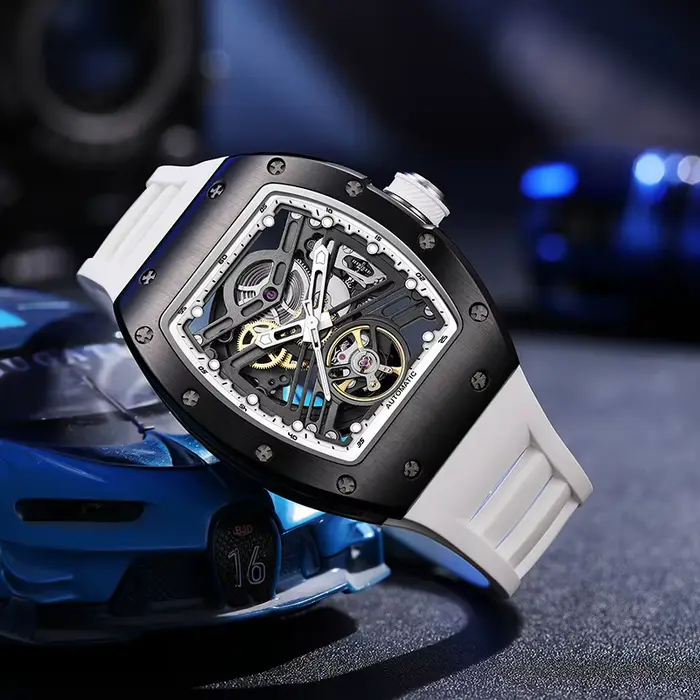 Montre mécanique en Fiber de carbone édition limitée style cyberpunk résistante à l'eau pour homme occasions spéciales et sportifs