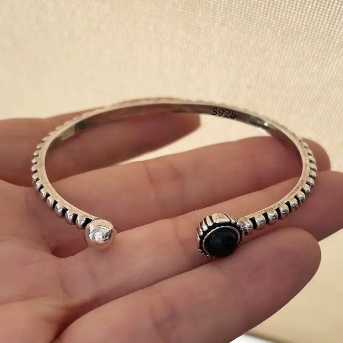 Bracelets en argent regardé 925 pour femmes, accessoires de perles noires, tendance vintage, pendent
