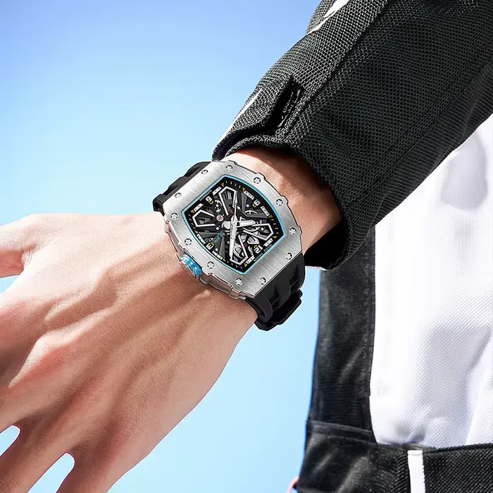 Montre mécanique automatique WM Watch 6T28