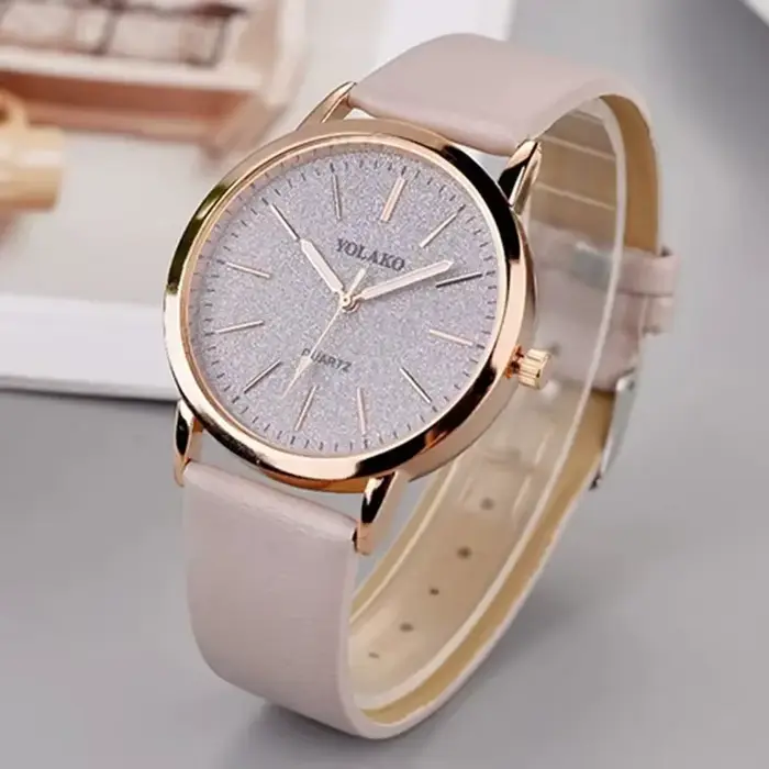 Nouvelles femmes simples montres Design de luxe montre en cuir dames montre-bracelet à Quartz