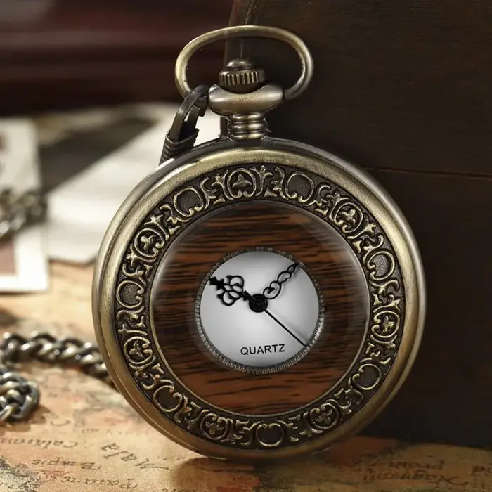 Montre de poche vintage en bois avec chaîne et pendentif Steampunk pour homme et femme occasions spéciales cadeau anniversaire fête des pères Noël