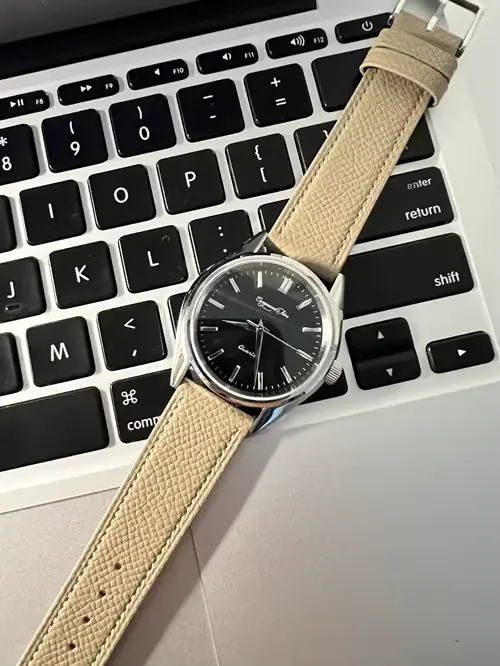 Montre Escapement Time en acier inoxydable avec bracelet en cuir pour femmes et hommes, résistante à l'eau, mouvement quartz, boîtier rond 40mm, idéale pour occasions professionnelles et formelles