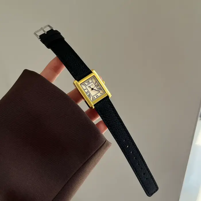 Petite montre carrée de luxe rétro femmes filles montres à Quartz