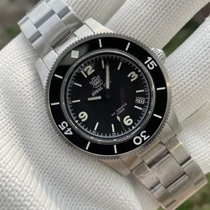 Montre de plongée STEELDIVE SD1952 avec lunette céramique et bracelet en cuir pour homme résistant à l'eau 300m