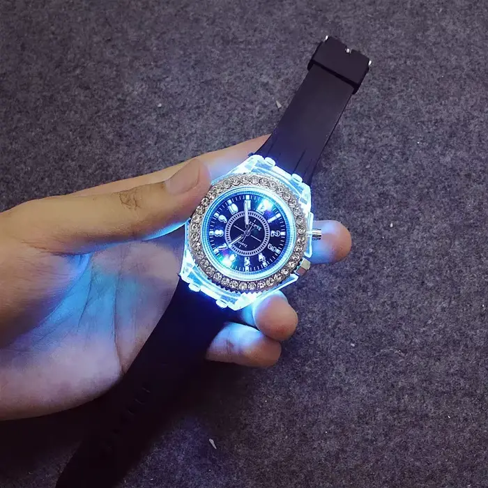 Montre lumineuse LED colorée avec aiguilles fluorescentes en quartz pour étudiants et étudiantes, style mode et décontracté, bracelet en silicone, affichage analogique-digital